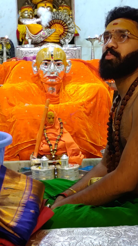 【日本初開催】スワミ・サマルタのパードゥカ(聖なる履物)来日|2026年 14 swami samarth 64 【日本初開催】スワミ・サマルタのパードゥカ(聖なる履物)来日|2026年